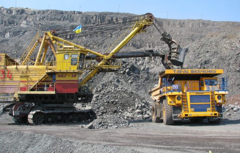 Третини офшорних прибутків EVRAZ вистачить на подвійне підвищення зарплат шахтарям – економіст