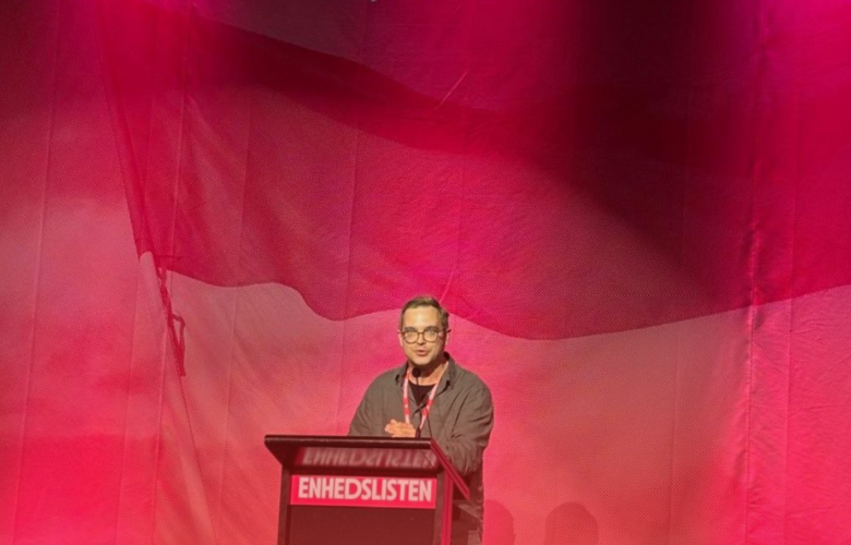 Квітами фашизм не переможеш